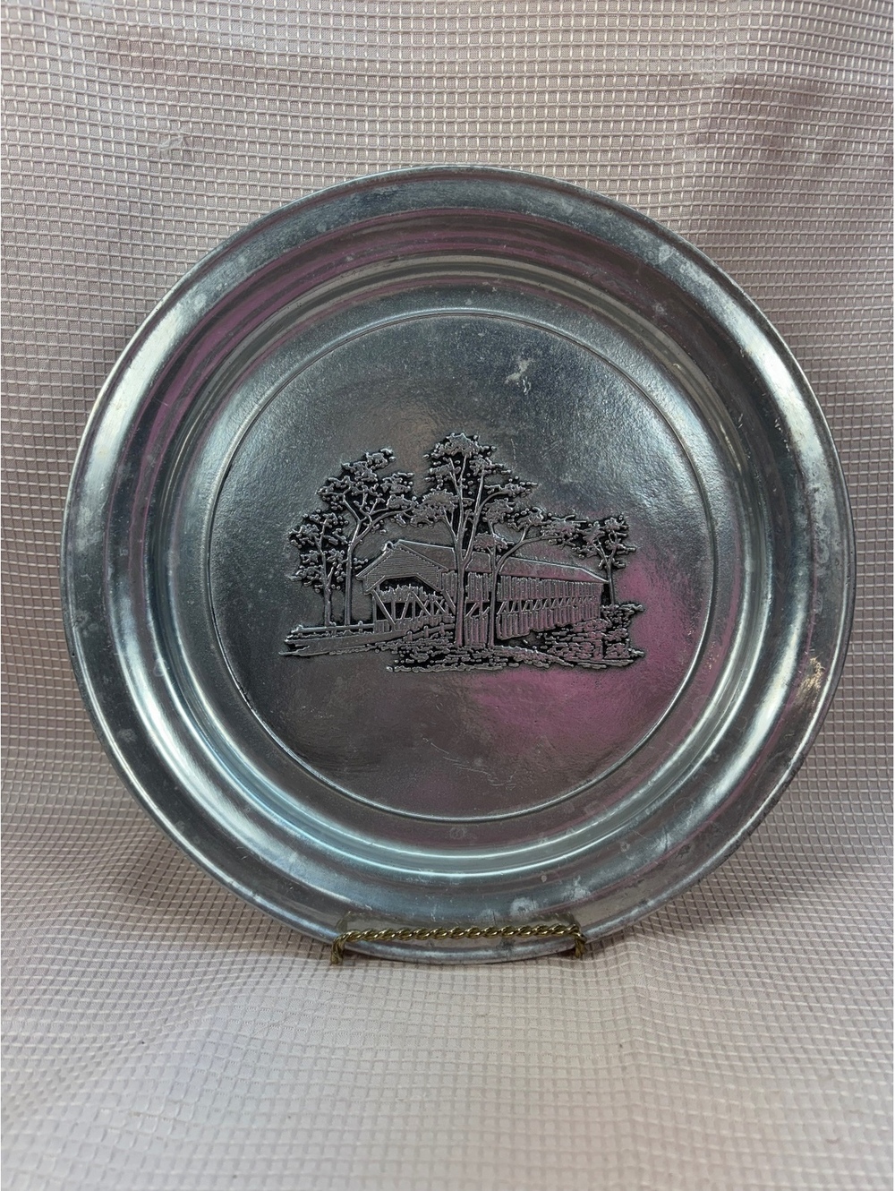 278 -vintage 11” Wilton Armetale Covered Bridge Plate pewter-look aluminum alloy